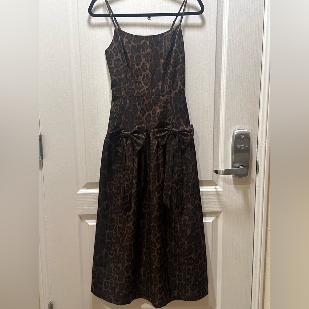 Moon River Leopard Drop Waist Midi Dress in Brown Size S NWT - Picture 5 of 8